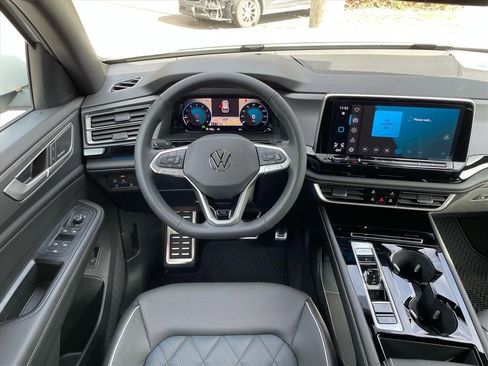 New 2026 Volkswagen Atlas Cross Sport SEL Premium R-Line AWD/4WD image 4