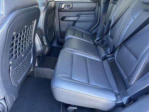 New 2025 Ford Bronco Badlands image 22