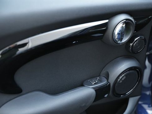 Used 2017 MINI Cooper S image 22