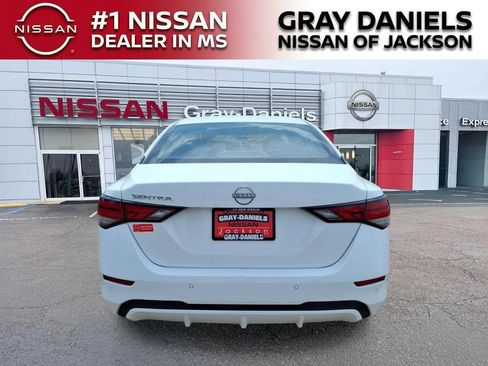 Used 2024 Nissan Sentra S FWD image 6
