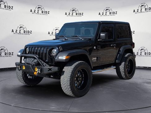 Used 2019 Jeep Wrangler Sport image 3