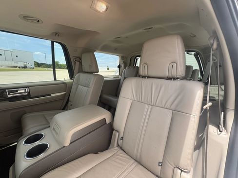 Used 2015 Lincoln Navigator 4WD image 20