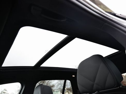 Used 2025 BMW X5 sDrive40i w/ Climate Comfort Package image 15