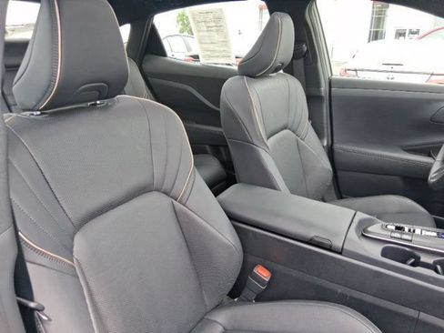 Used 2023 Toyota Crown AWD/4WD image 11