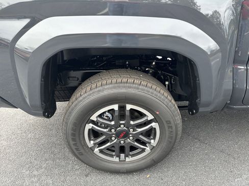 New 2024 Toyota Tacoma 4x4 Double Cab image 11