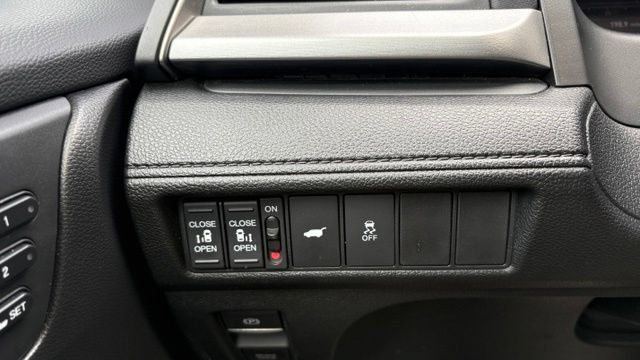 Used 2025 Honda Odyssey EX-L image 15