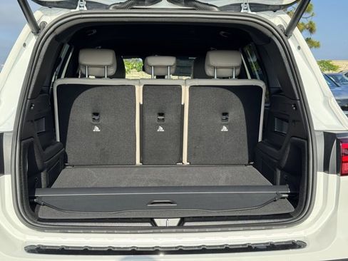 New 2025 Mercedes-Benz GLB 250 GLB 250 image 6