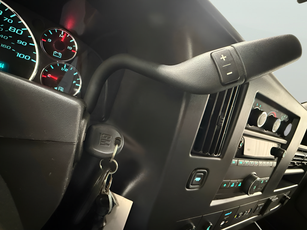 Used 2025 GMC Savana 2500 RWD image 15