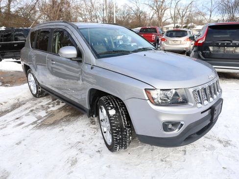 Used 2015 Jeep Compass High Altitude image 4