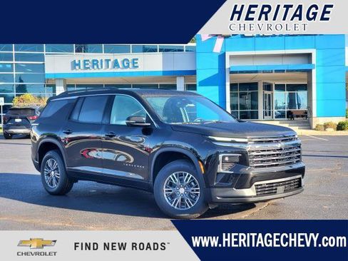 New 2026 Chevrolet Traverse LT image 1