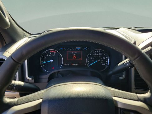 Certified 2022 Ford F350 Lariat w/ Black Appearance Package image 13