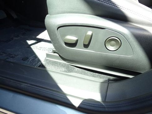 Used 2024 Chevrolet Blazer EV LT image 20