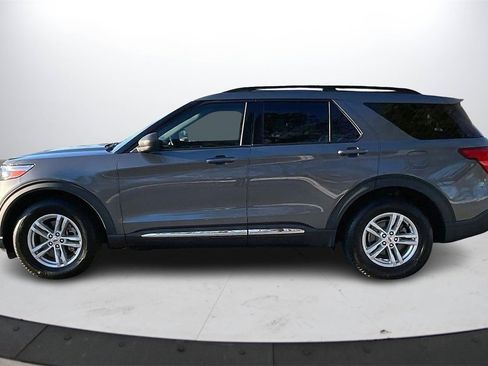 Used 2021 Ford Explorer XLT w/ Class III Trailer Tow Package image 6