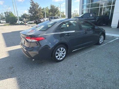 Used 2025 Toyota Corolla LE w/ Convenience Package FWD image 7