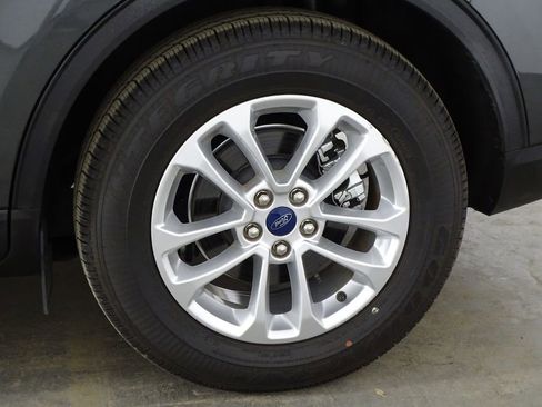 Used 2020 Ford Escape SE image 40