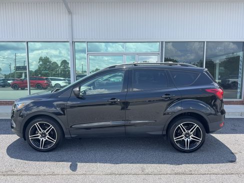 Used 2019 Ford Escape SEL FWD image 1