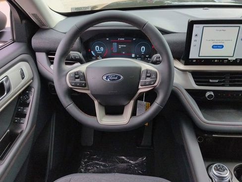 New 2025 Ford Explorer Active image 16