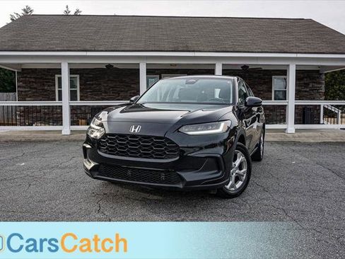 Used 2023 Honda HR-V LX image 1