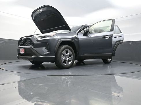 Used 2025 Toyota RAV4 LE image 44
