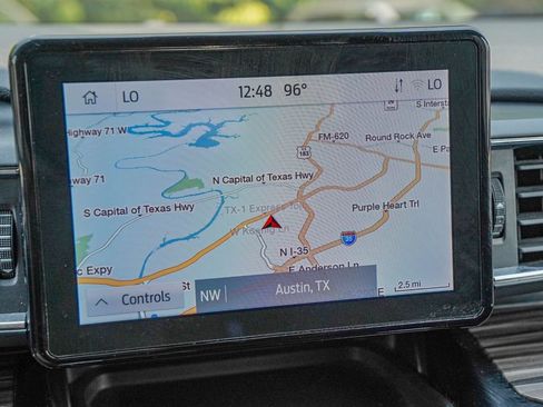 Used 2023 Ford Explorer Limited image 24