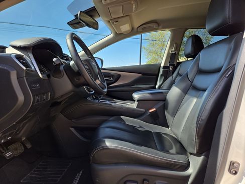 Used 2023 Nissan Murano SV w/ SV Midnight Edition Package image 16