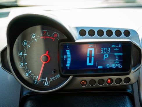 Used 2015 Chevrolet Sonic LT image 11