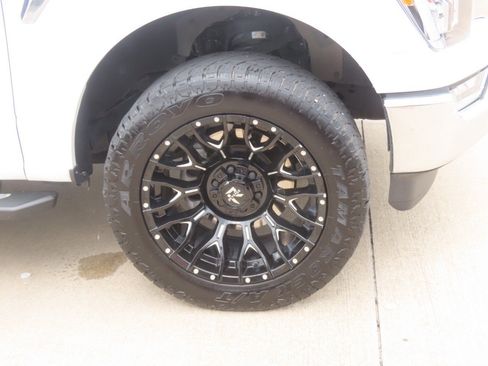 Used 2023 Ford F150 XLT w/ Equipment Group 302A High RWD image 9