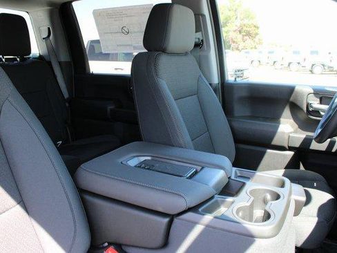 New 2025 GMC Sierra 2500 Pro w/ Convenience Package image 16