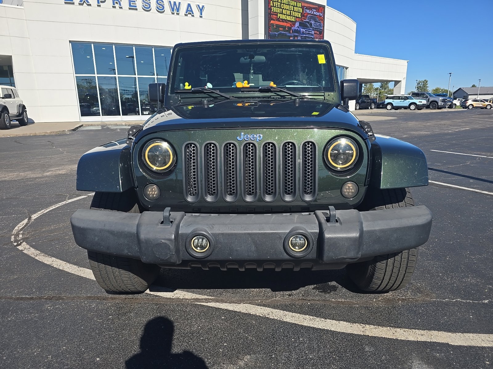 Used 2011 Jeep Wrangler Unlimited Sahara AWD/4WD image 2