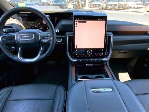 Used 2025 GMC Yukon Denali AWD/4WD image 16