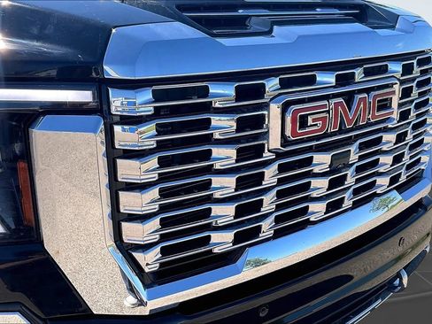 Used 2024 GMC Sierra 2500 Denali w/ Denali Reserve Package AWD/4WD image 37