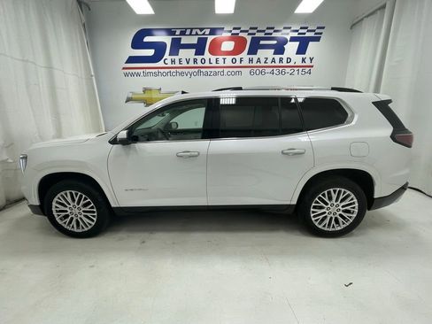 Used 2024 GMC Acadia Denali w/ LPO, Floor Liner Package image 10