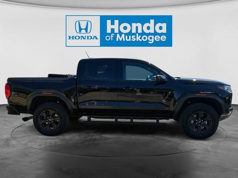 Used 2025 GMC Canyon Elevation w/ Convenience Package AWD/4WD image 4