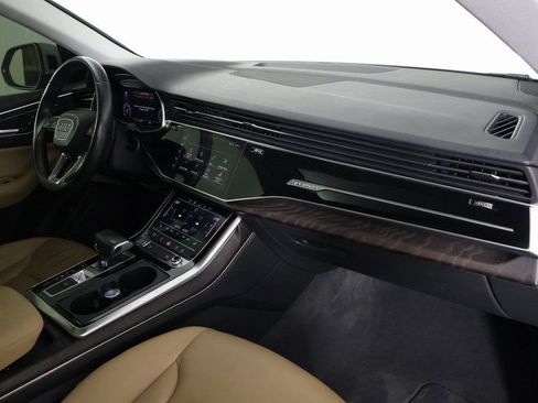 Used 2019 Audi Q8 Premium image 10