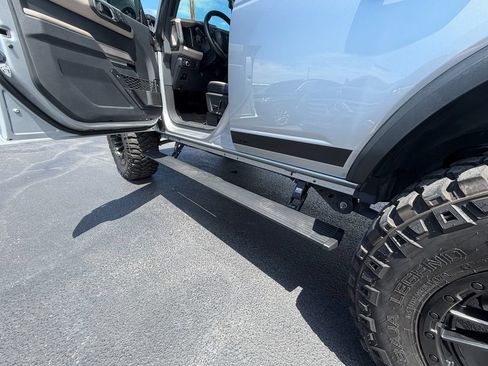 Used 2022 Ford Bronco Wildtrak AWD/4WD image 6