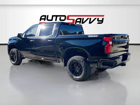 Used 2025 Chevrolet Silverado 1500 Custom Trail Boss w/ Dark Appearance Package AWD/4WD image 5