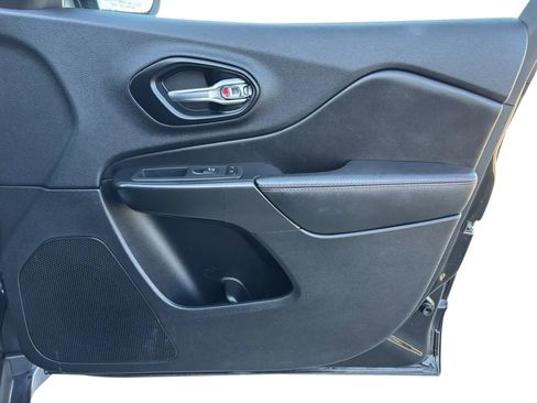 Used 2021 Jeep Cherokee Trailhawk w/ Sun, Sound & Nav Group image 32