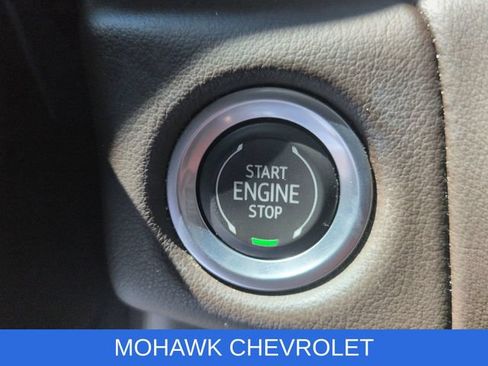 Used 2022 Chevrolet Tahoe LT w/ Luxury Package AWD/4WD image 18