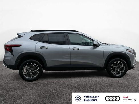 Used 2024 Chevrolet Trax LT w/ Driver Confidence Package image 6