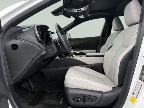 Certified 2024 Lexus RX 350 Premium w/ Accessory Package (Z1) image 11