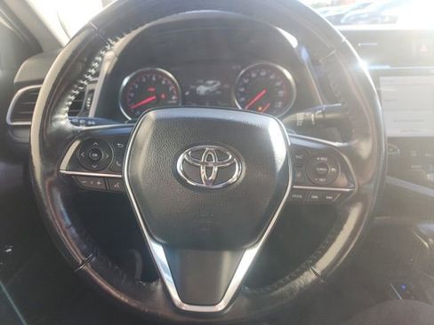 Used 2020 Toyota Camry XSE image 27
