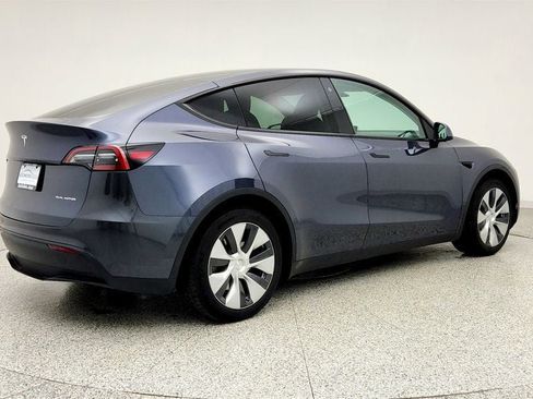 Used 2023 Tesla Model Y Long Range image 5