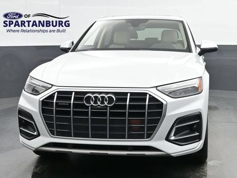 Used 2025 Audi Q5 2.0T Premium Plus w/ Premium Plus Package AWD/4WD image 3
