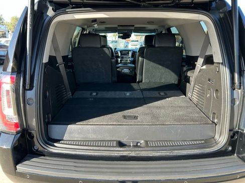 Used 2018 GMC Yukon SLT w/ Premium Edition image 10