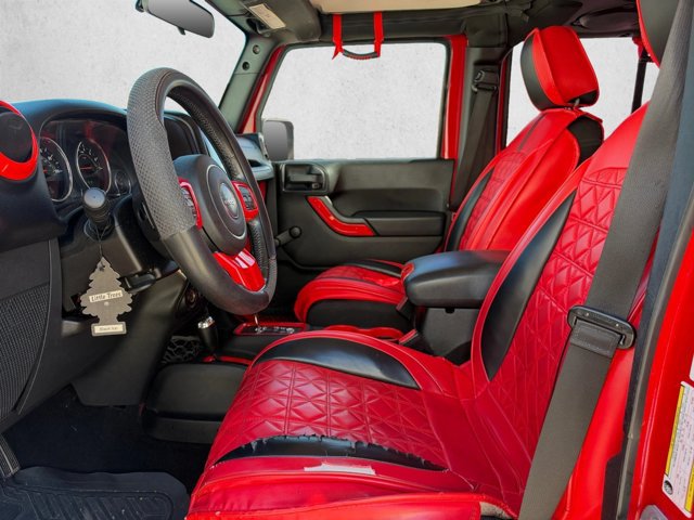Used 2014 Jeep Wrangler Unlimited Sport w/ Connectivity Group AWD/4WD image 14