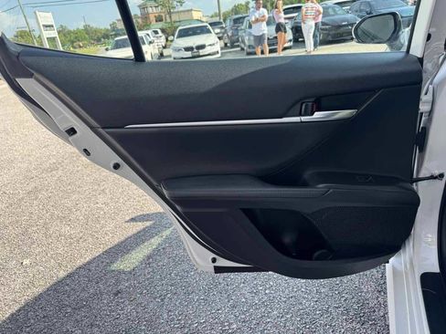 Used 2022 Toyota Camry XLE FWD image 30