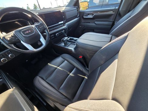 Used 2024 GMC Sierra 1500 Elevation w/ Elevation Premium Package AWD/4WD image 8