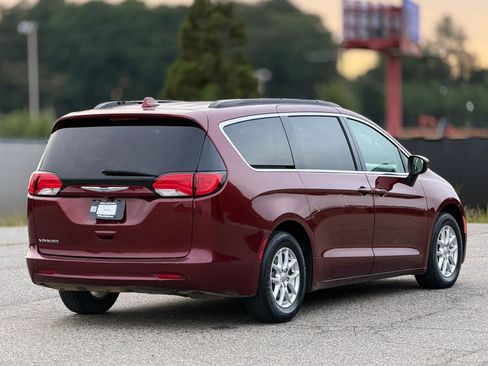 Used 2020 Chrysler Voyager Lxi FWD image 9