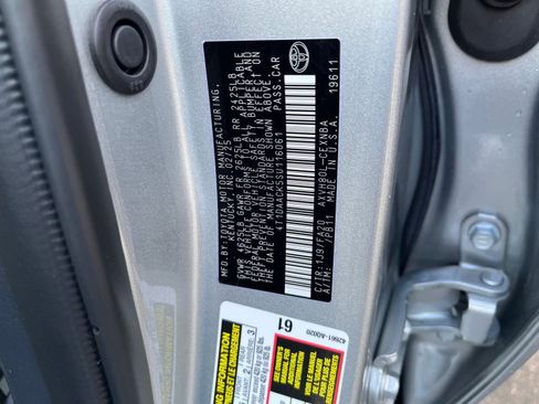 Used 2025 Toyota Camry LE image 28