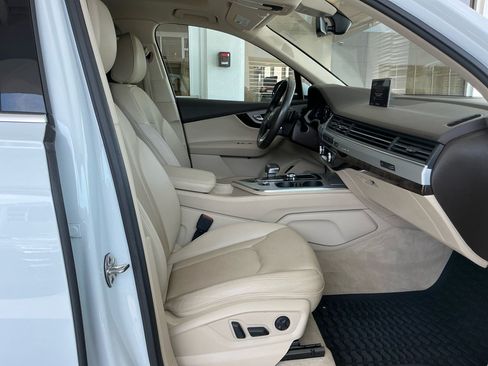 Used 2019 Audi Q7 2.0T Premium Plus w/ Premium Plus Package AWD/4WD image 32